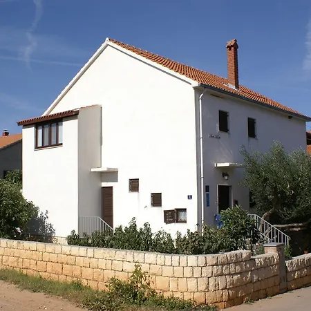 With A Parking Space Supetar, Brac - 2848 Апартаменты Супетар