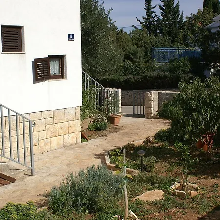 Апартаменты With A Parking Space Supetar, Brac - 2848 Супетар