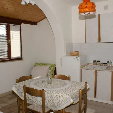 Апартаменты With A Parking Space Supetar, Brac - 2848 Супетар