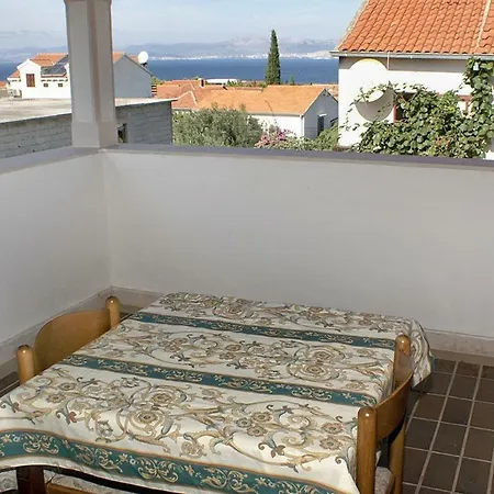 Апартаменты With A Parking Space Supetar, Brac - 2848